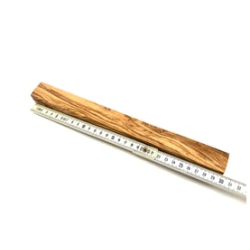 Kantel 30 x 30 x 200 mm aus Olivenholz