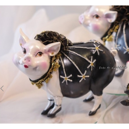 Sparschweinchen als bezaubernde Diva 01