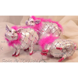 Sparschweinchen als bezaubernde Diva